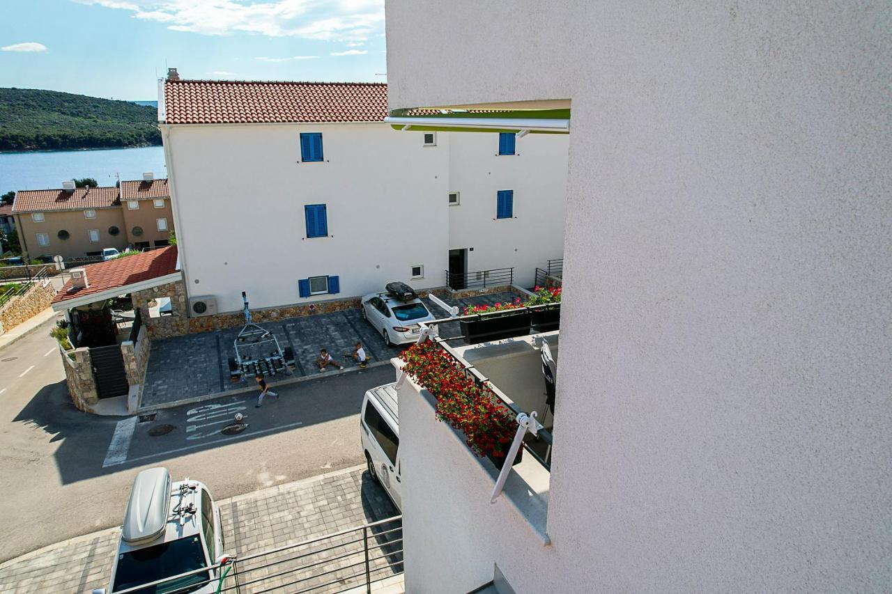 Bine Apartment *